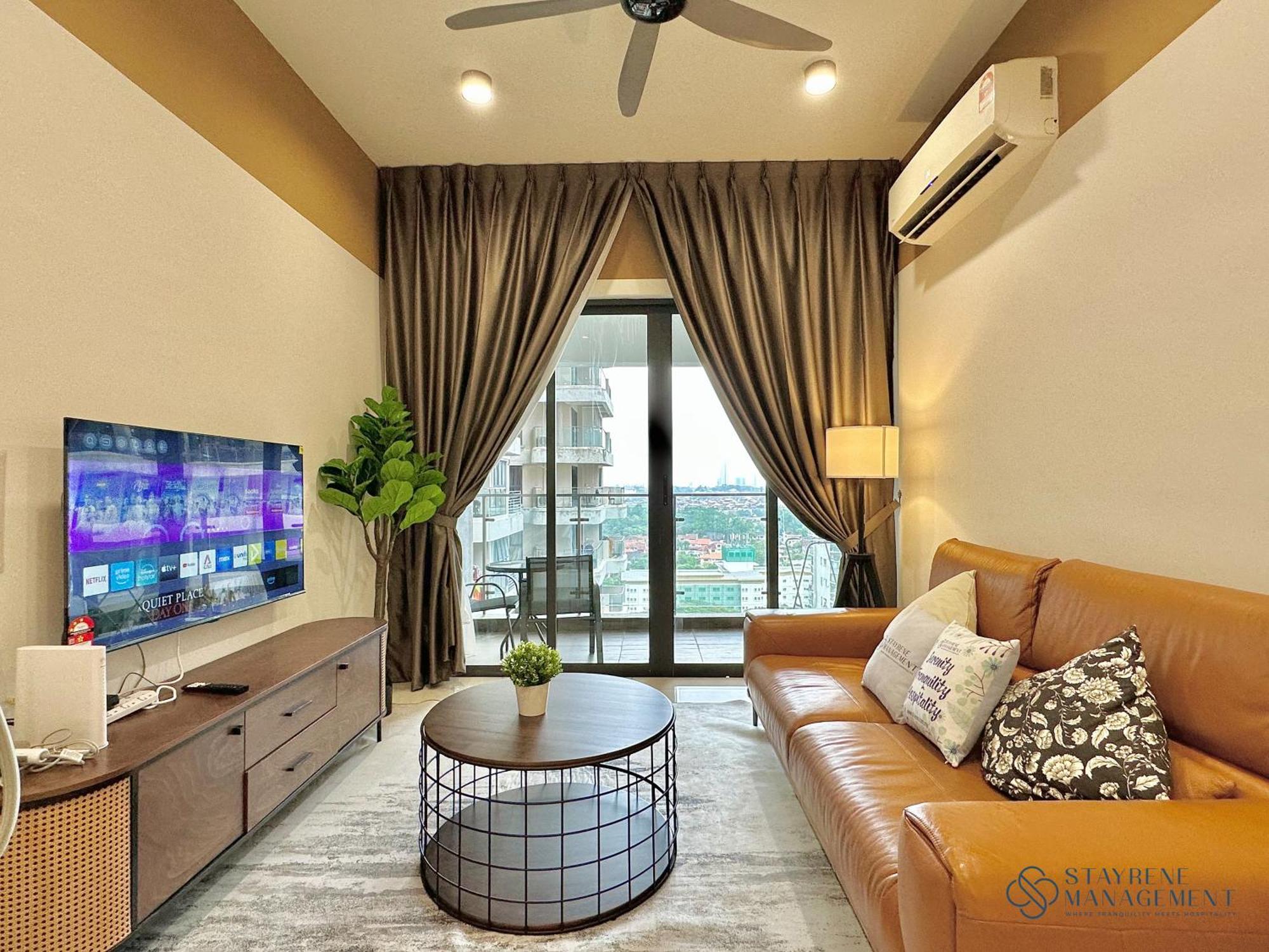 Apartemen Country Garden Danga Bay Sunset View By Stayrene