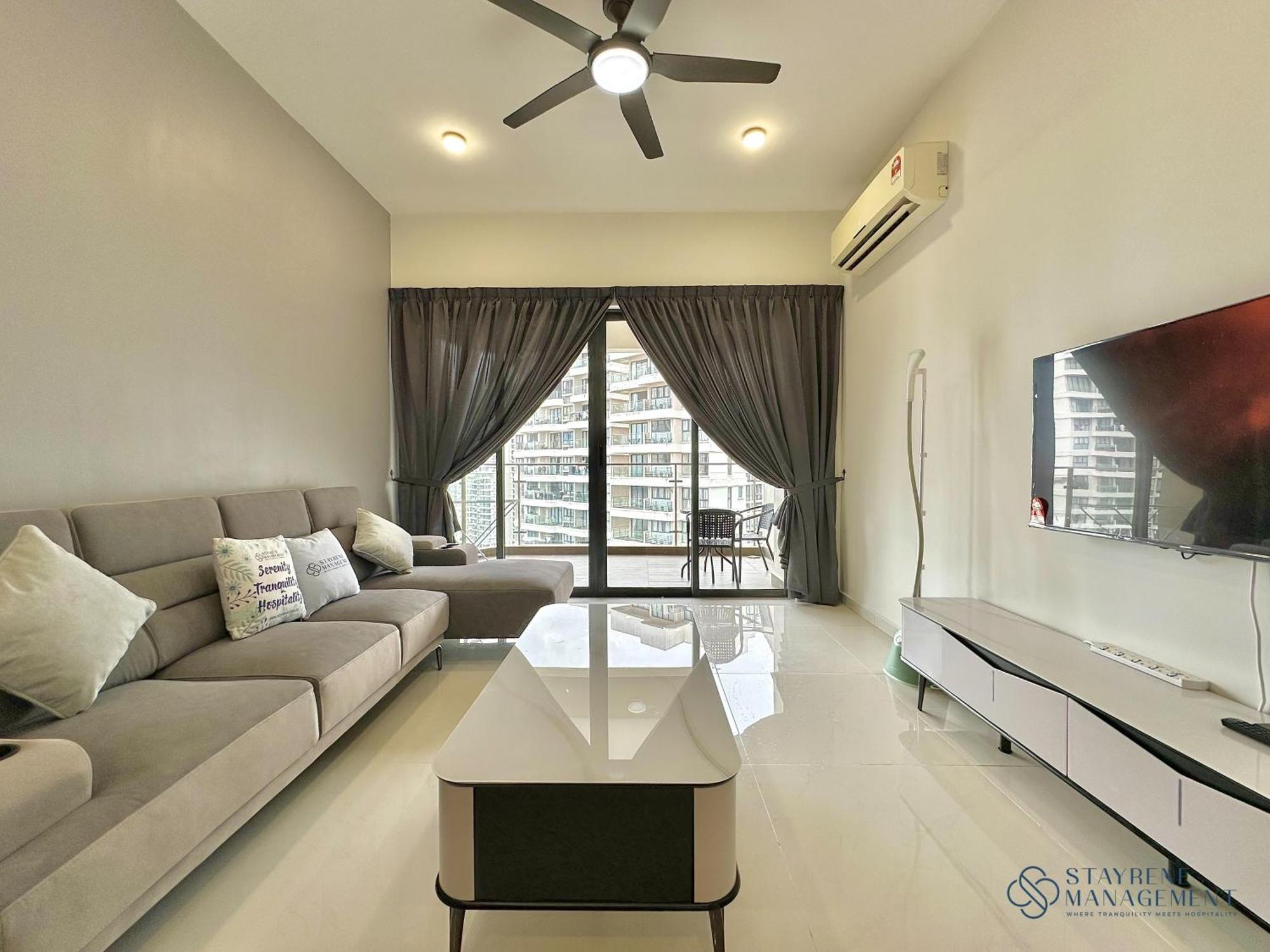 Country Garden Danga Bay Sunset View By Stayrene Apartemen